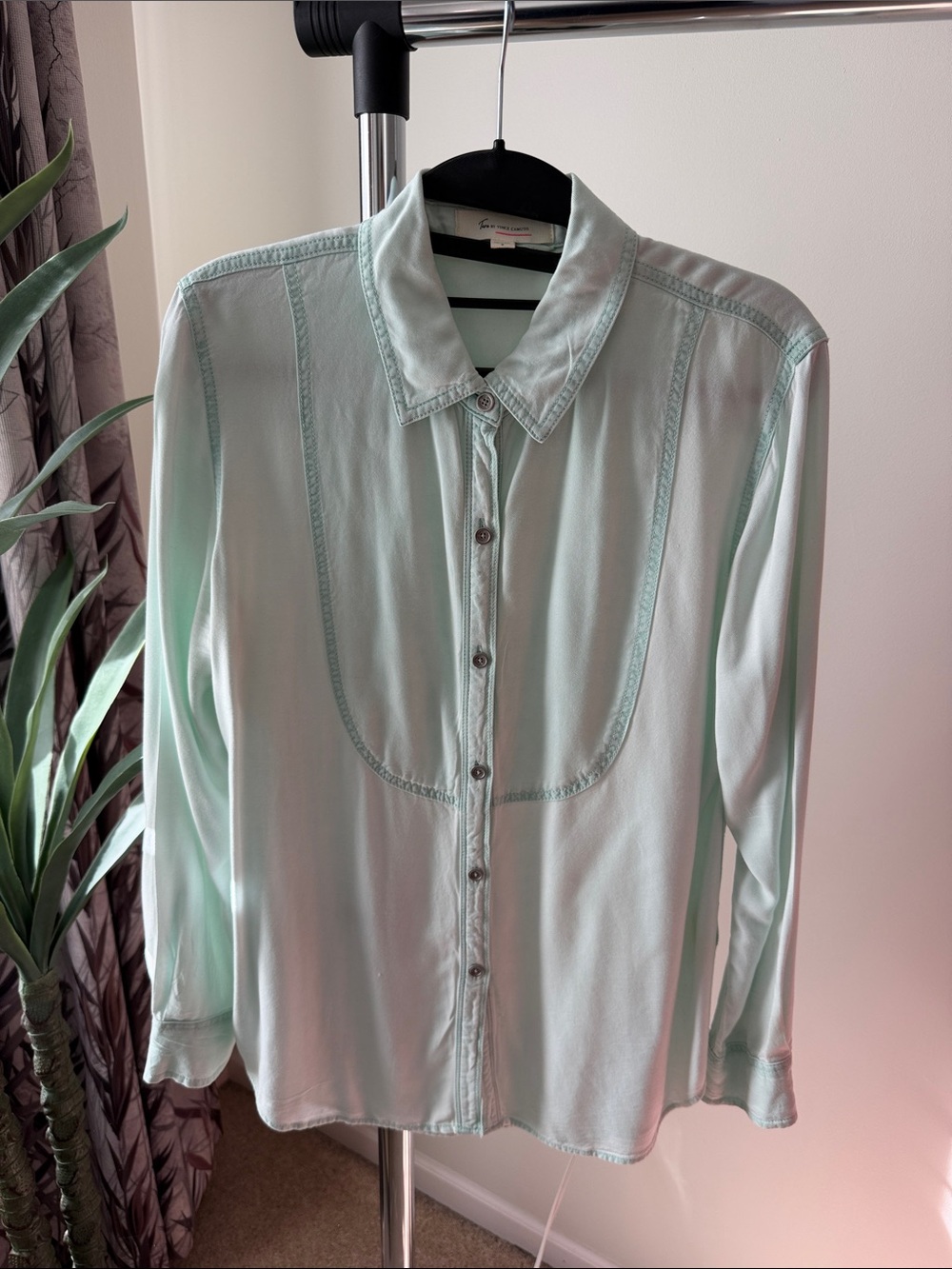 Two by Vince Camuto Pale Mint Button-Down Blouse